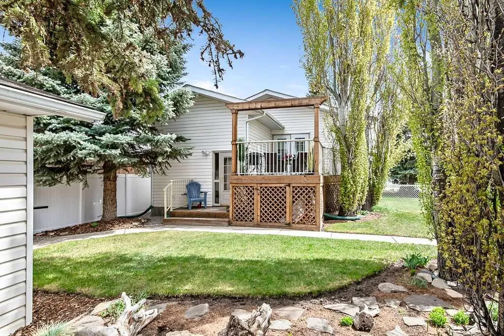 815 3 Street SW High River AB T1V 1B4