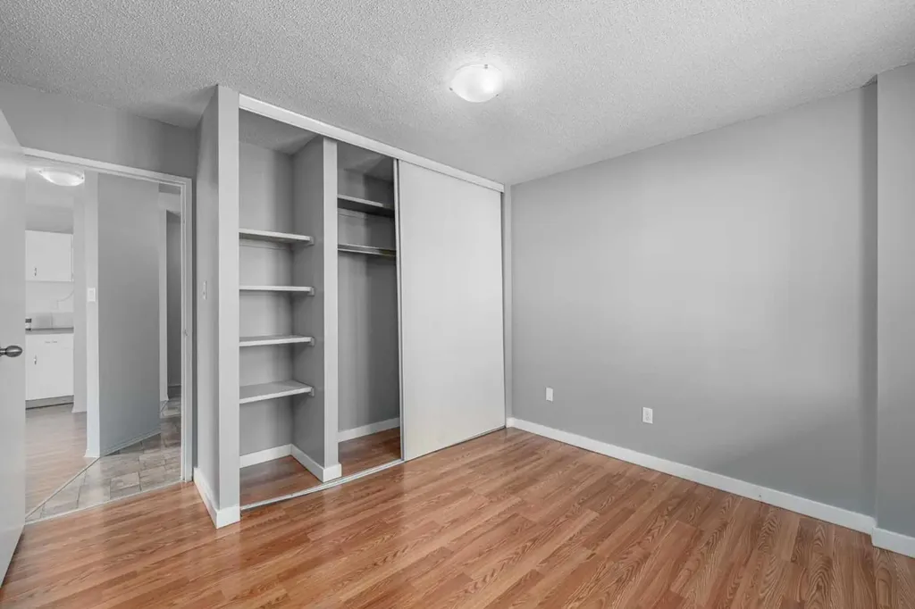 1320 12 Avenue SW Calgary AB T3C 3R6