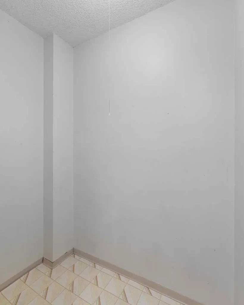1320 12 Avenue SW Calgary AB T3C 3R6