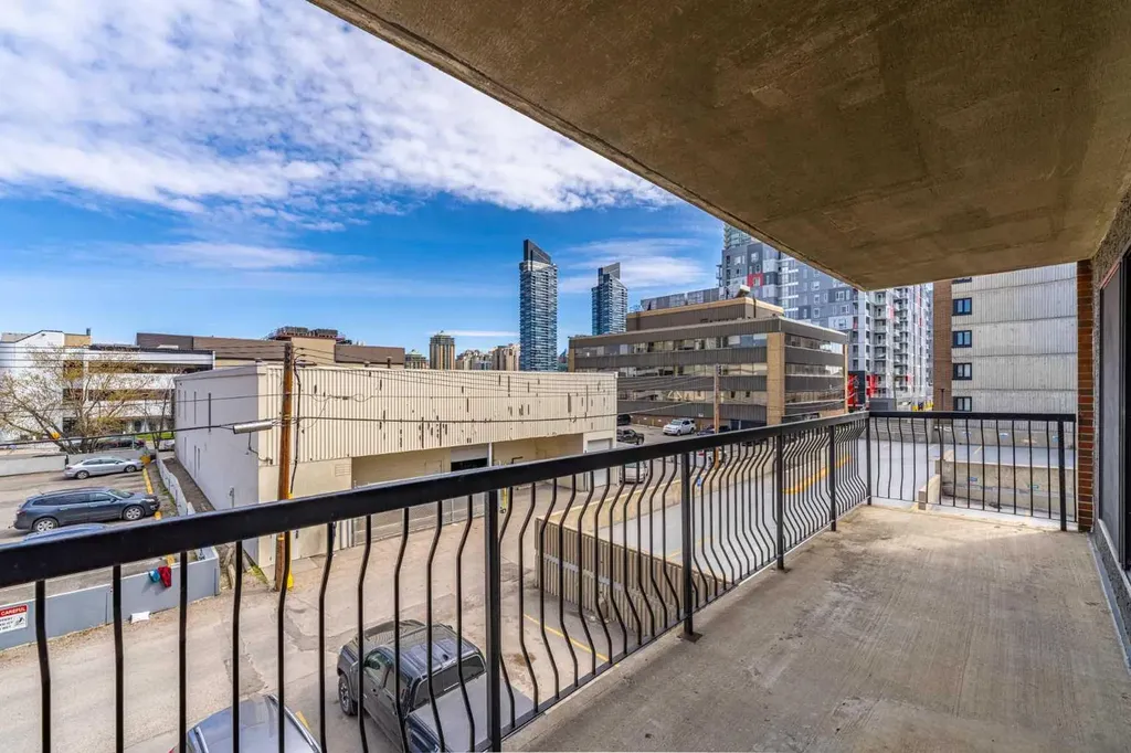 1320 12 Avenue SW Calgary AB T3C 3R6