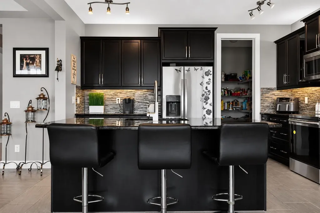 129 Windford Park SW Airdrie AB T4B 4E6