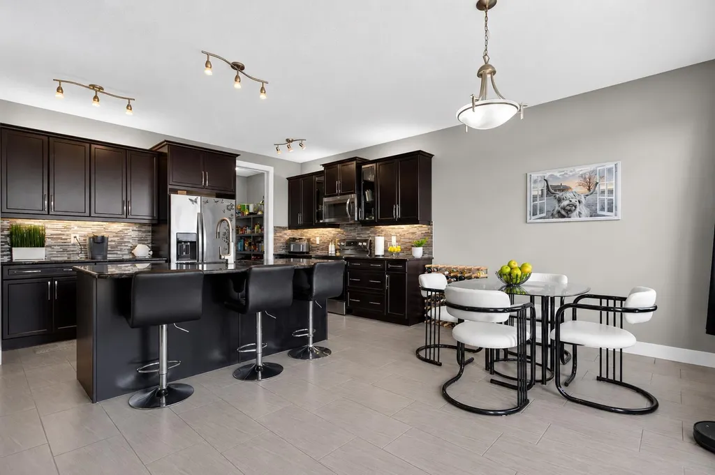 129 Windford Park SW Airdrie AB T4B 4E6