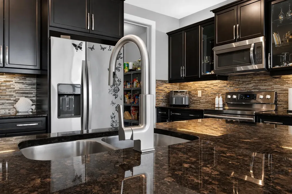 129 Windford Park SW Airdrie AB T4B 4E6