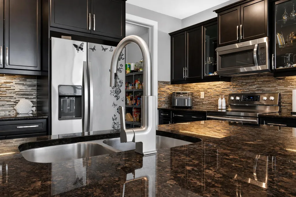 129 Windford Park SW Airdrie AB T4B 4E6