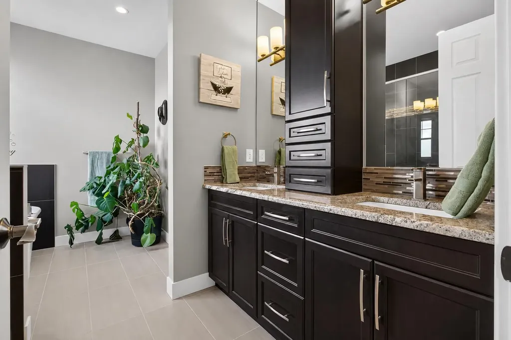 129 Windford Park SW Airdrie AB T4B 4E6