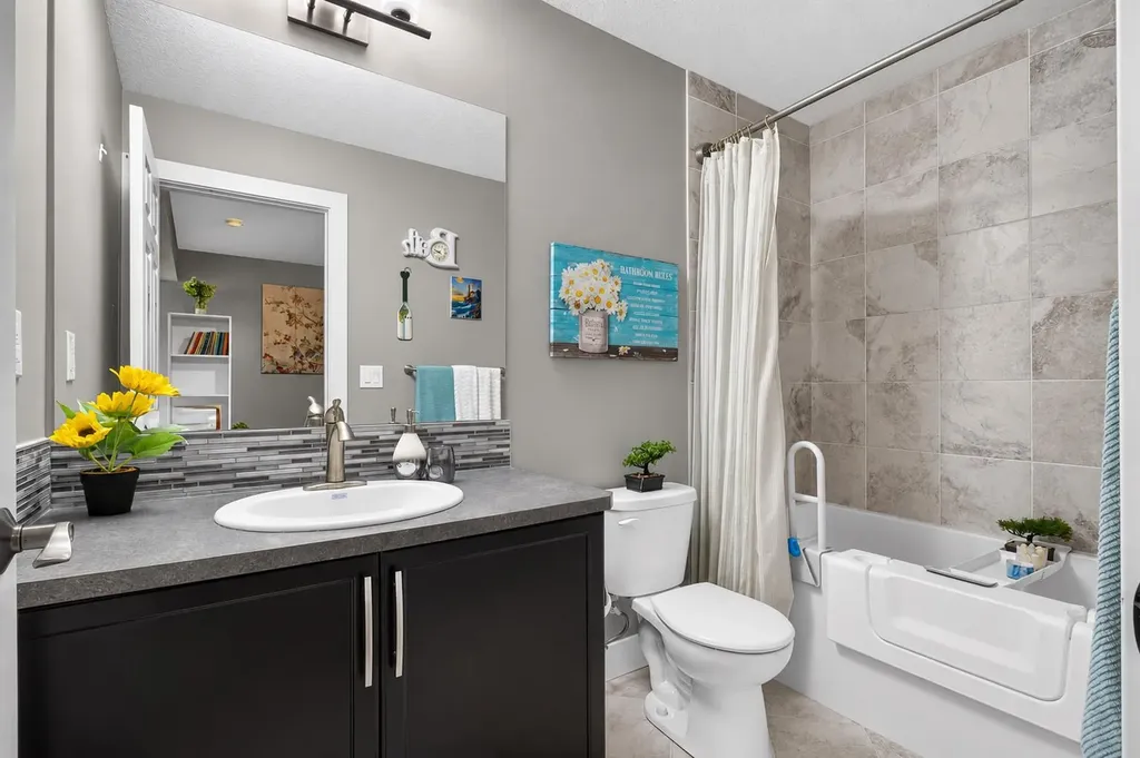 129 Windford Park SW Airdrie AB T4B 4E6