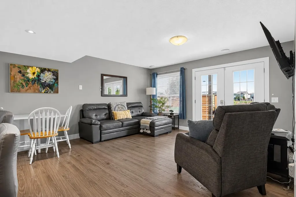 129 Windford Park SW Airdrie AB T4B 4E6
