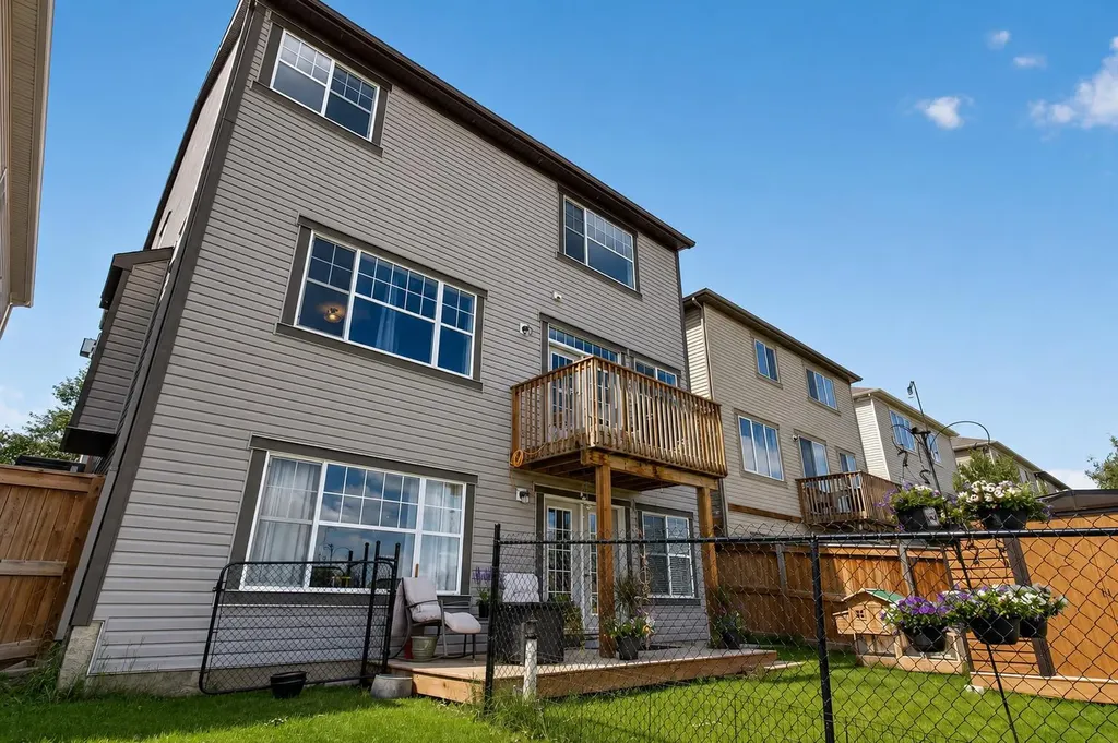 129 Windford Park SW Airdrie AB T4B 4E6