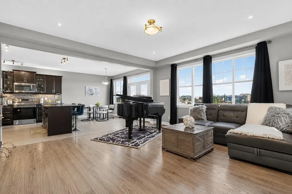 129 Windford Park SW Airdrie AB T4B 4E6