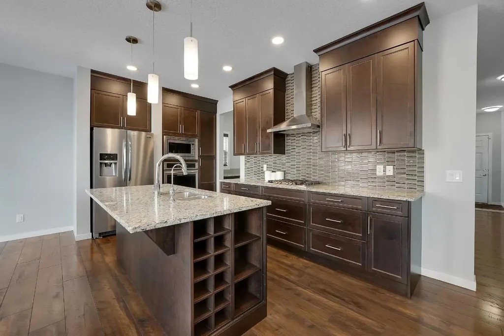 216 Carringvue Manor NW Calgary AB T3P 0W3