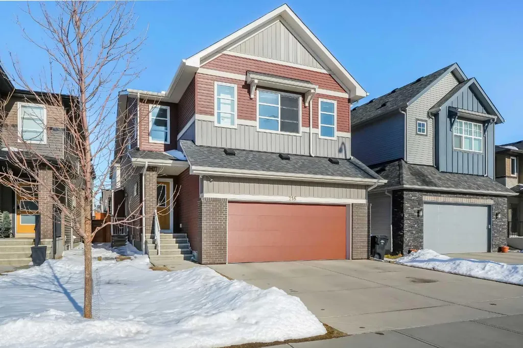 216 Carringvue Manor NW Calgary AB T3P 0W3