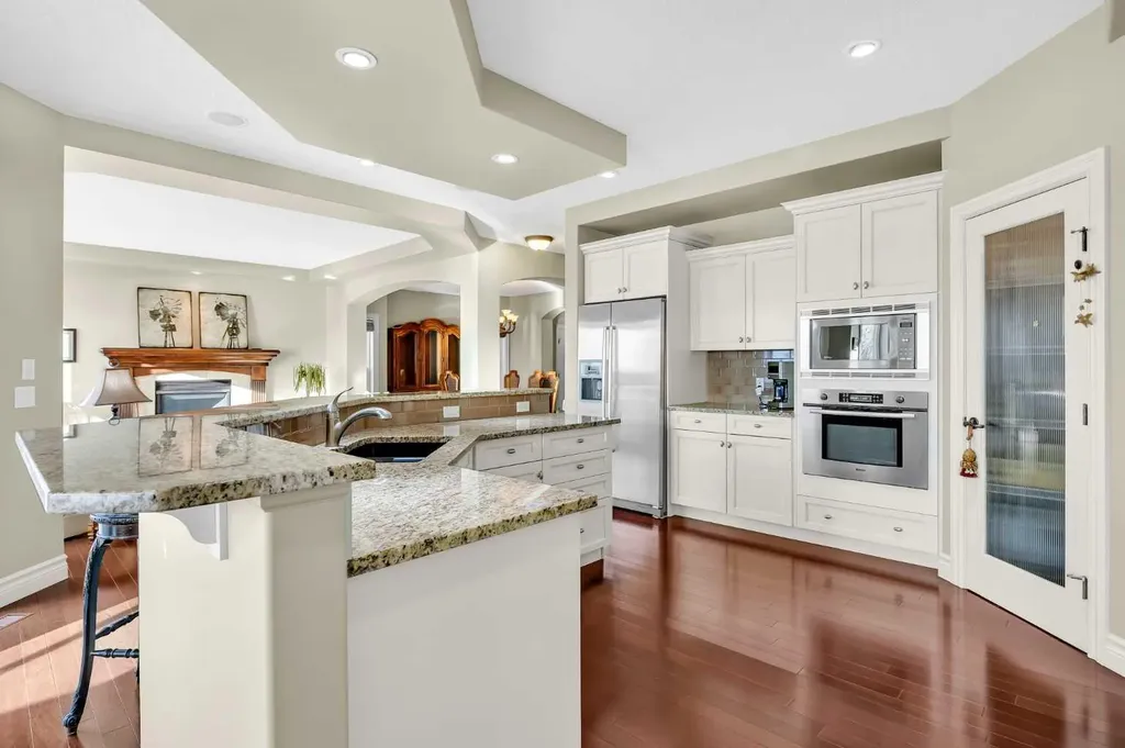 106 Cranleigh Terrace SE Calgary AB T3M 0G5