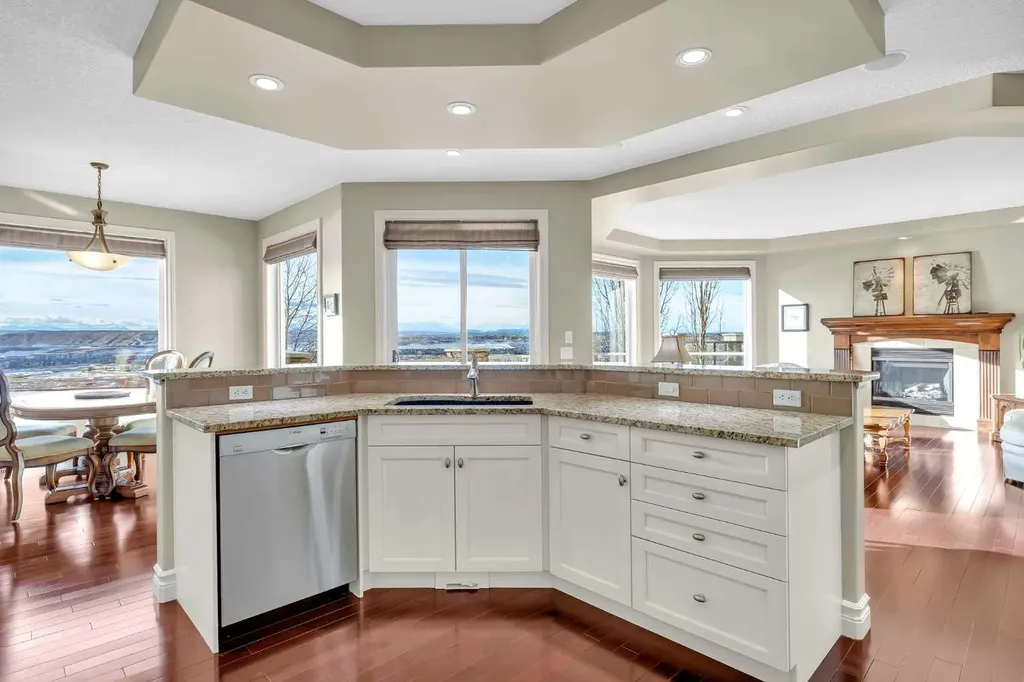106 Cranleigh Terrace SE Calgary AB T3M 0G5