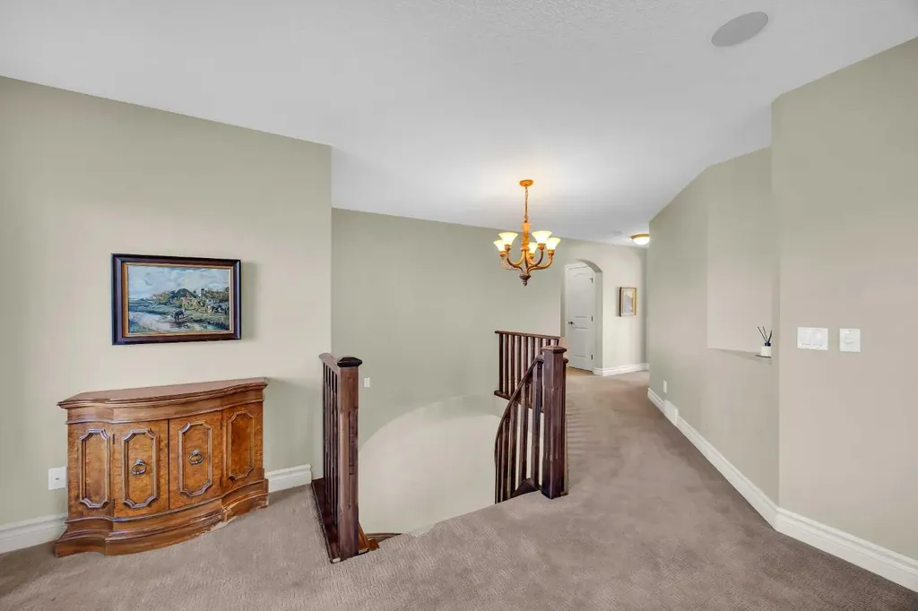 106 Cranleigh Terrace SE Calgary AB T3M 0G5