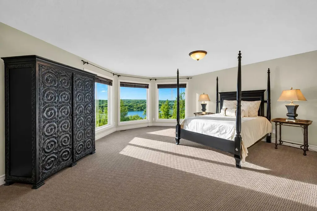 106 Cranleigh Terrace SE Calgary AB T3M 0G5
