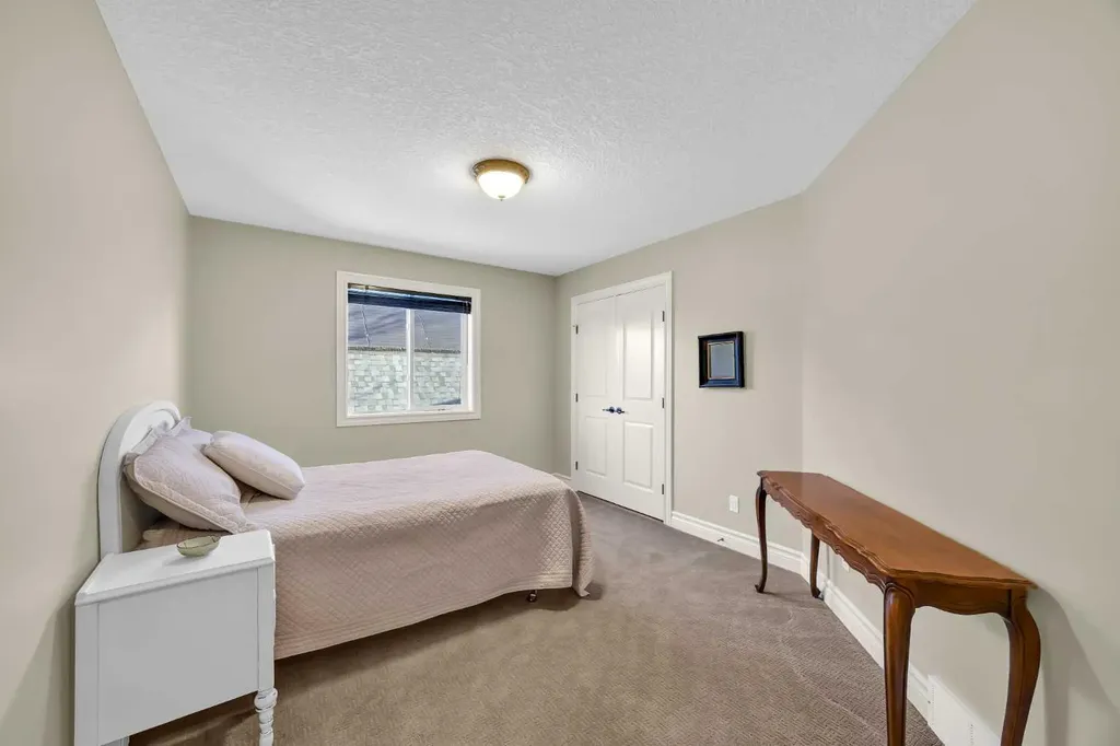 106 Cranleigh Terrace SE Calgary AB T3M 0G5