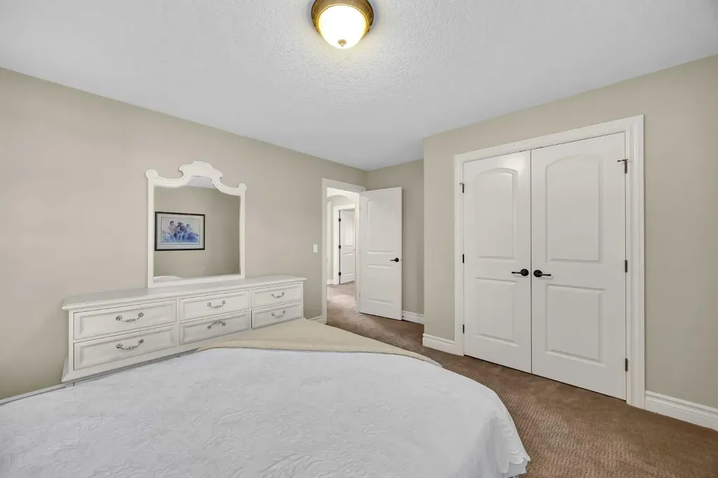 106 Cranleigh Terrace SE Calgary AB T3M 0G5