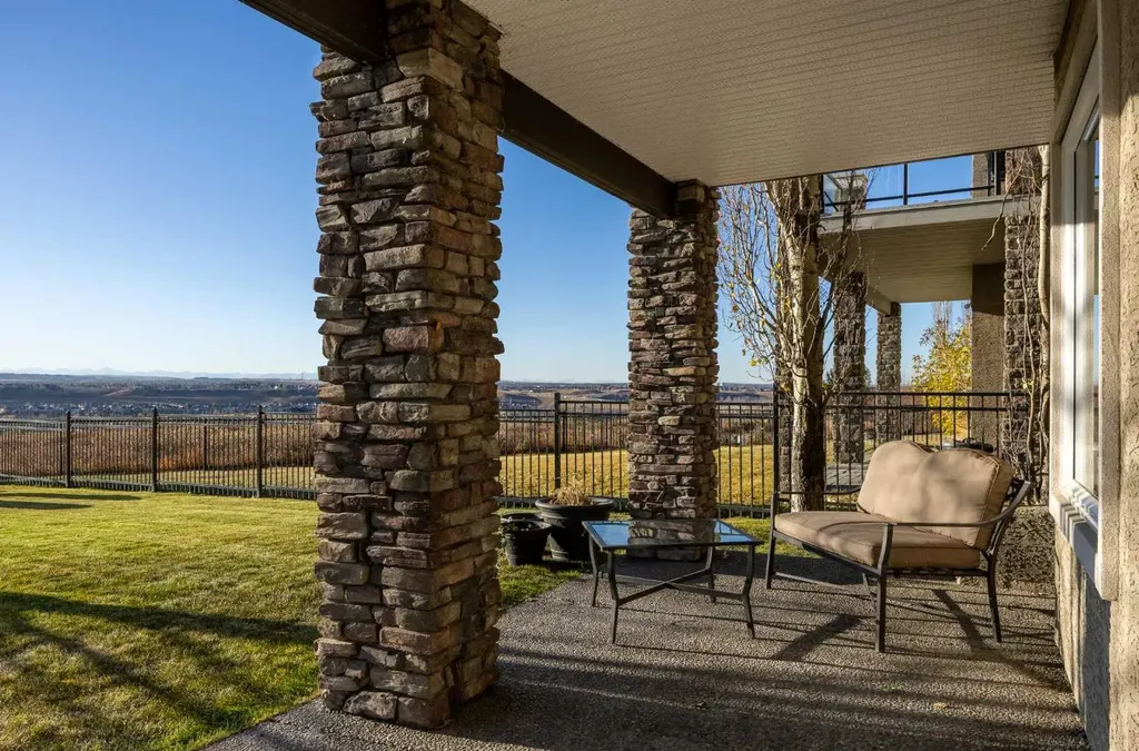 106 Cranleigh Terrace SE Calgary AB T3M 0G5
