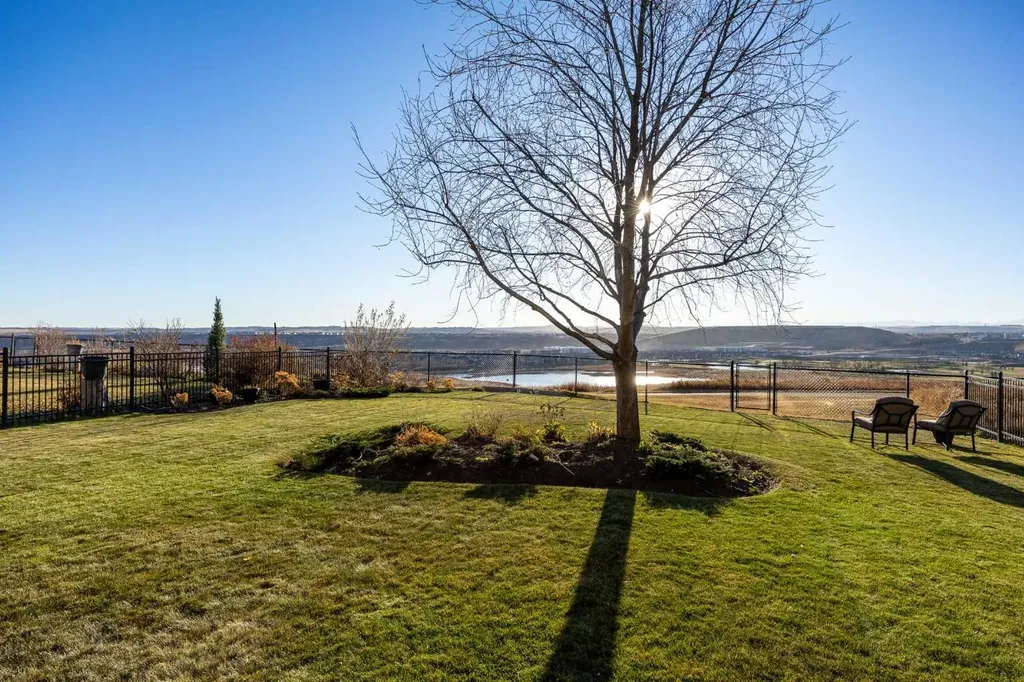 106 Cranleigh Terrace SE Calgary AB T3M 0G5