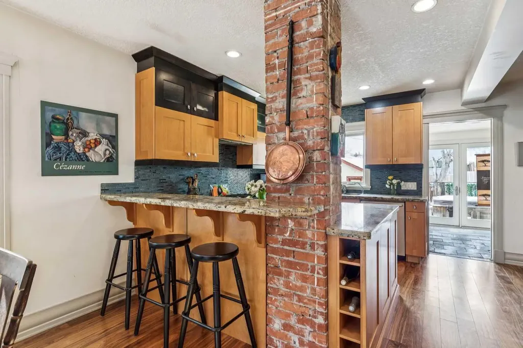 515 7 Street NE Calgary AB T2E4C5