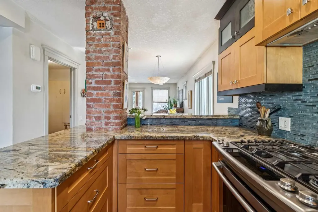 515 7 Street NE Calgary AB T2E4C5