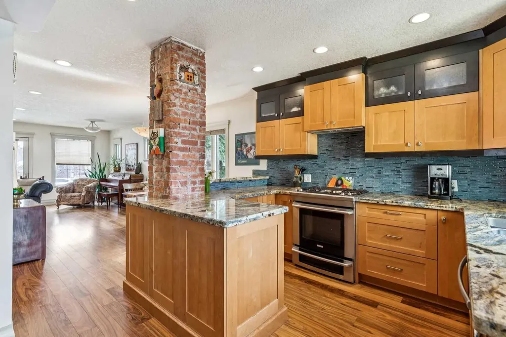 515 7 Street NE Calgary AB T2E4C5