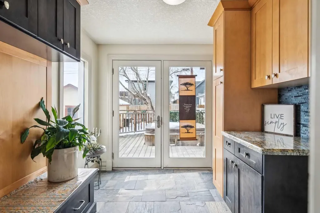 515 7 Street NE Calgary AB T2E4C5