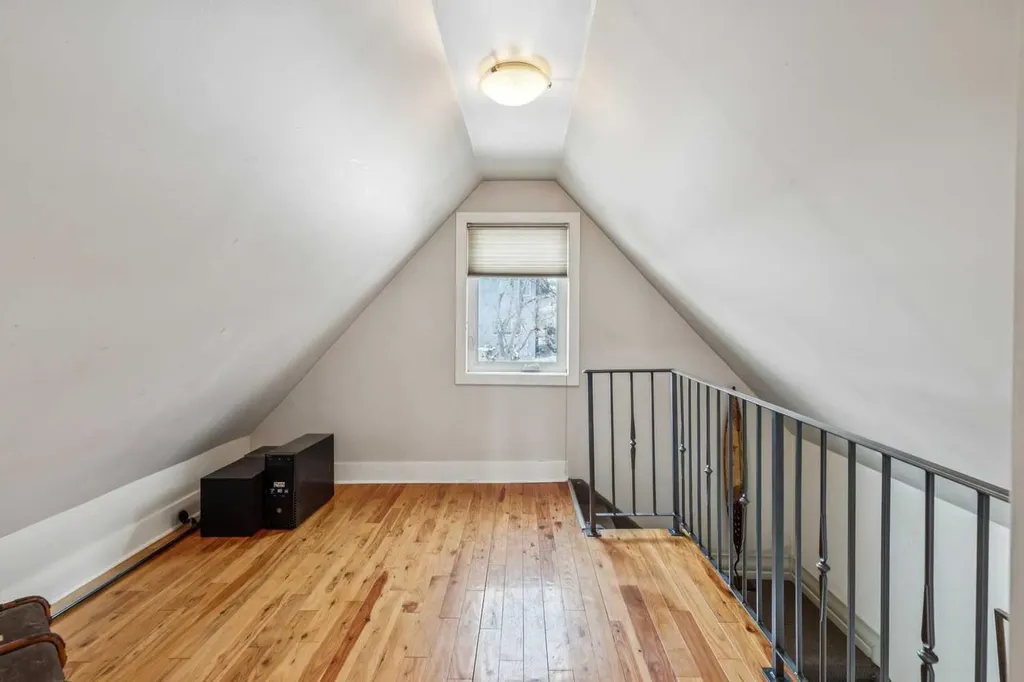 515 7 Street NE Calgary AB T2E4C5