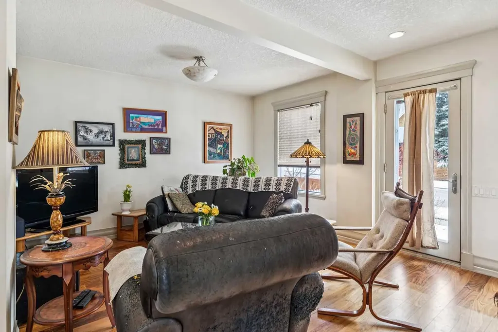 515 7 Street NE Calgary AB T2E4C5