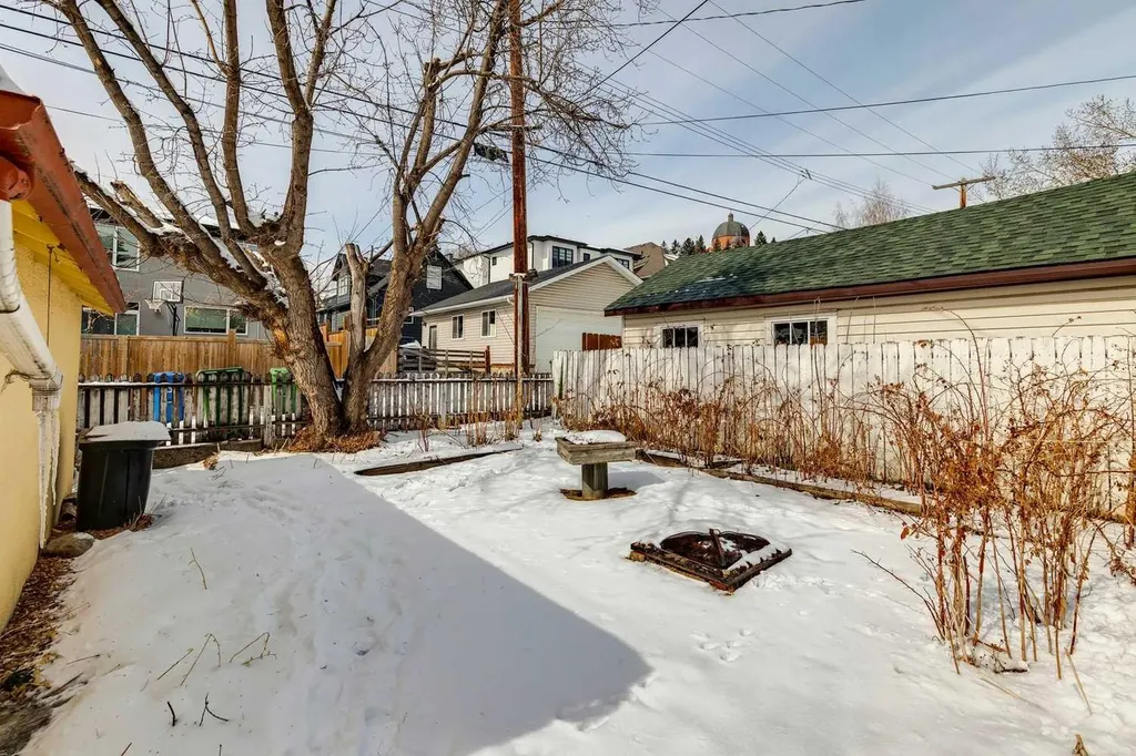 515 7 Street NE Calgary AB T2E4C5