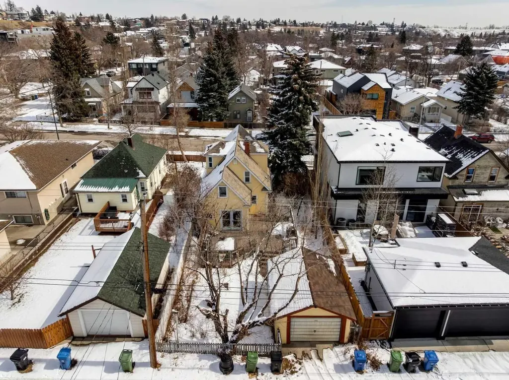 515 7 Street NE Calgary AB T2E4C5