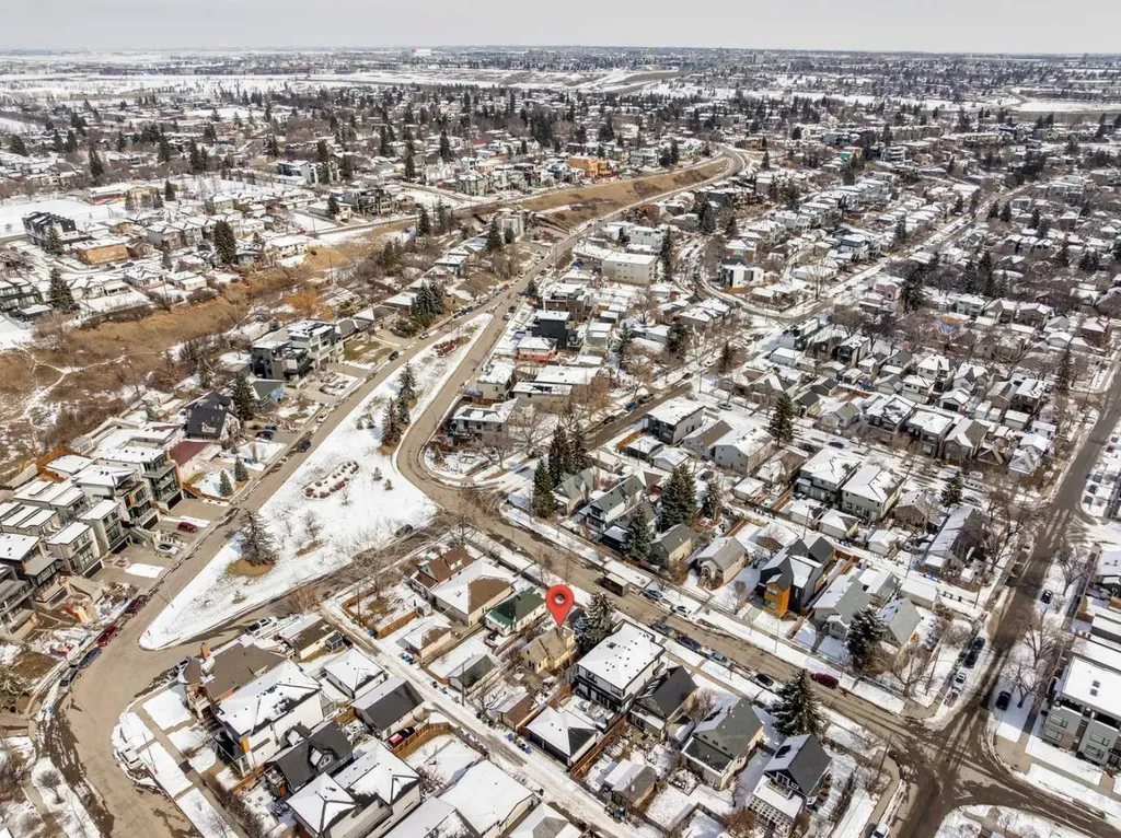 515 7 Street NE Calgary AB T2E4C5