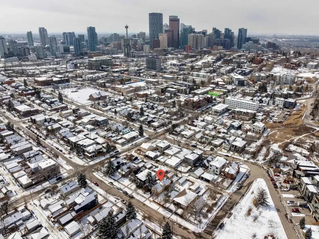 515 7 Street NE Calgary AB T2E4C5