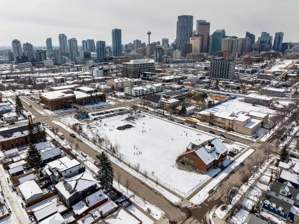515 7 Street NE Calgary AB T2E4C5