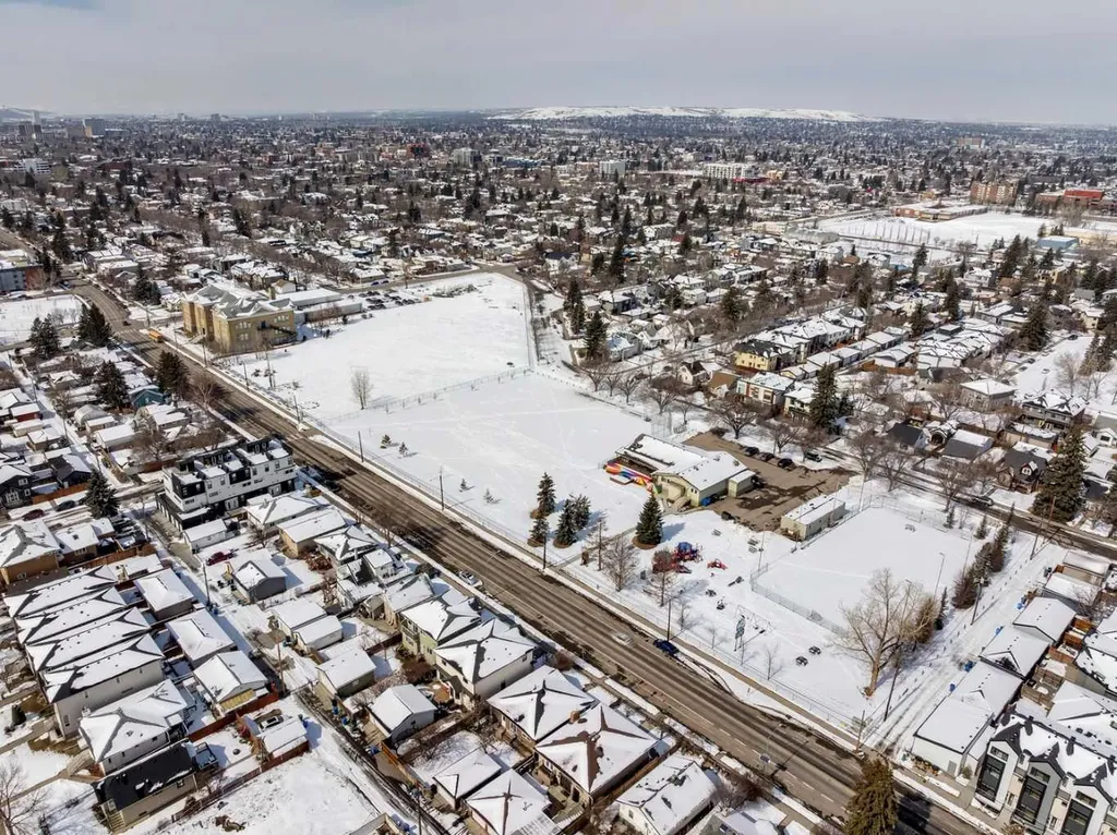 515 7 Street NE Calgary AB T2E4C5