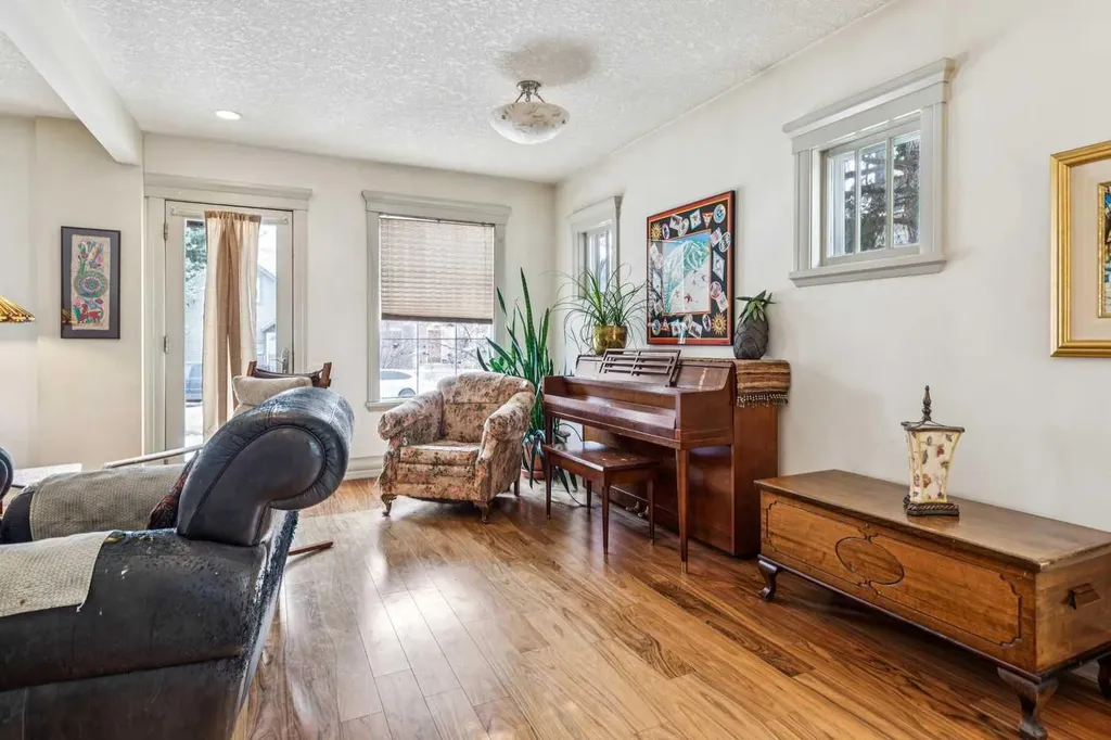 515 7 Street NE Calgary AB T2E4C5