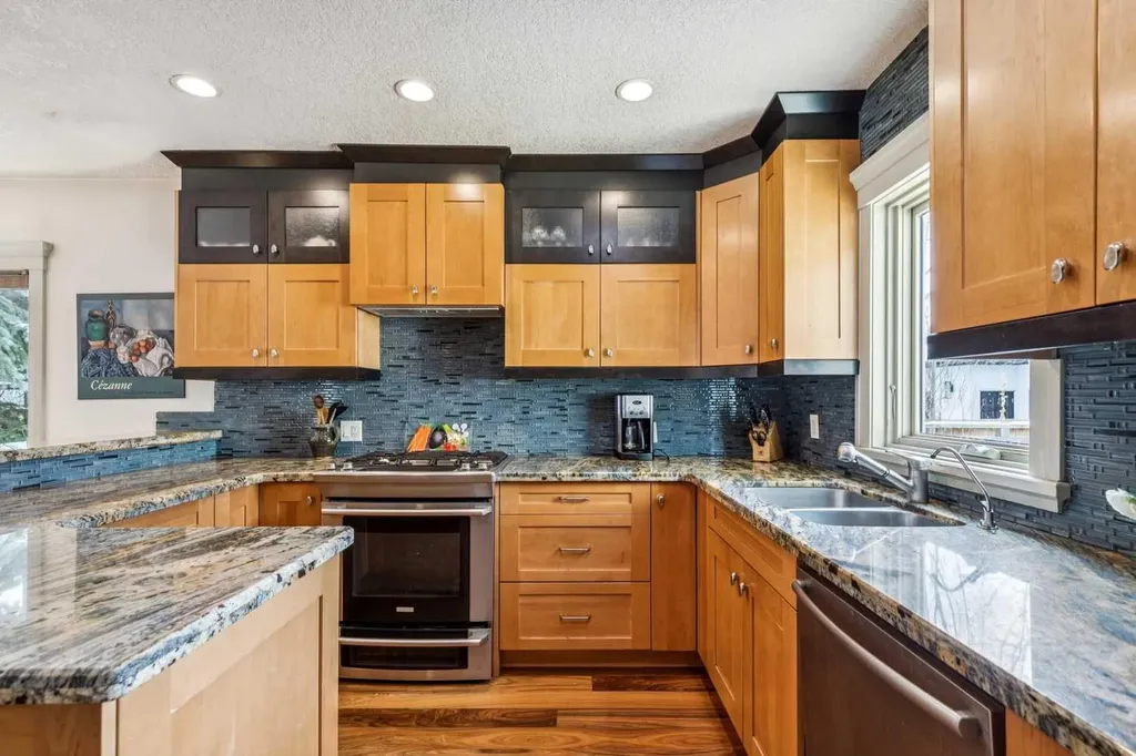 515 7 Street NE Calgary AB T2E4C5
