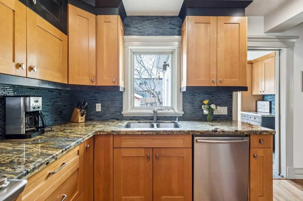 515 7 Street NE Calgary AB T2E4C5