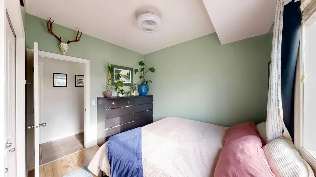 110 12 Avenue NE Calgary AB T2E 0Z9