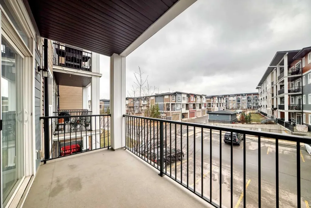 10 Walgrove Walk SE Calgary AB T2X4E3