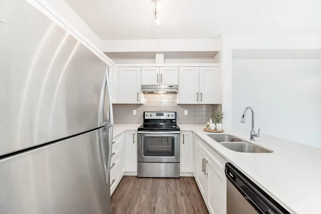 10 Walgrove Walk SE Calgary AB T2X4E3