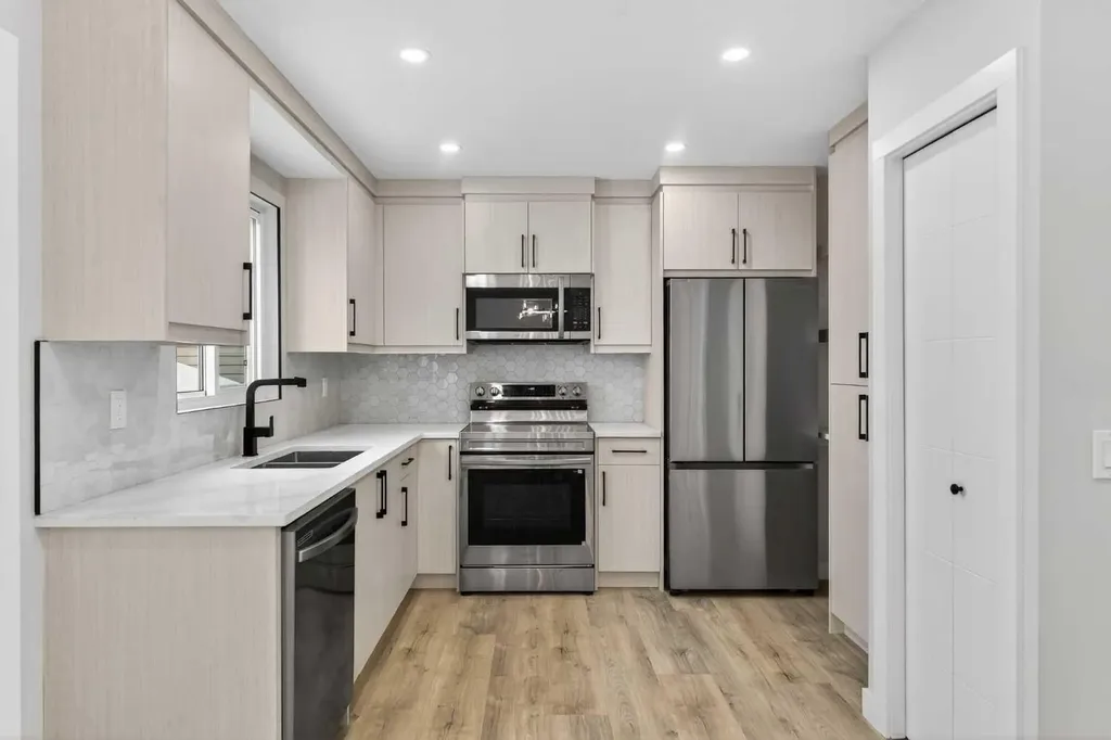 5625 Templehill Road NE Calgary AB T1Y 4C1