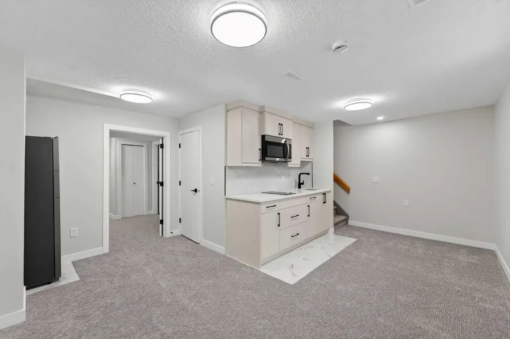 5625 Templehill Road NE Calgary AB T1Y 4C1