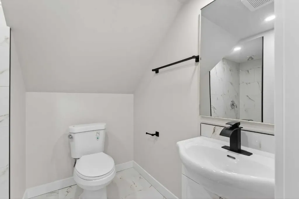 5625 Templehill Road NE Calgary AB T1Y 4C1