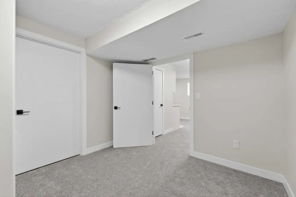 5625 Templehill Road NE Calgary AB T1Y 4C1