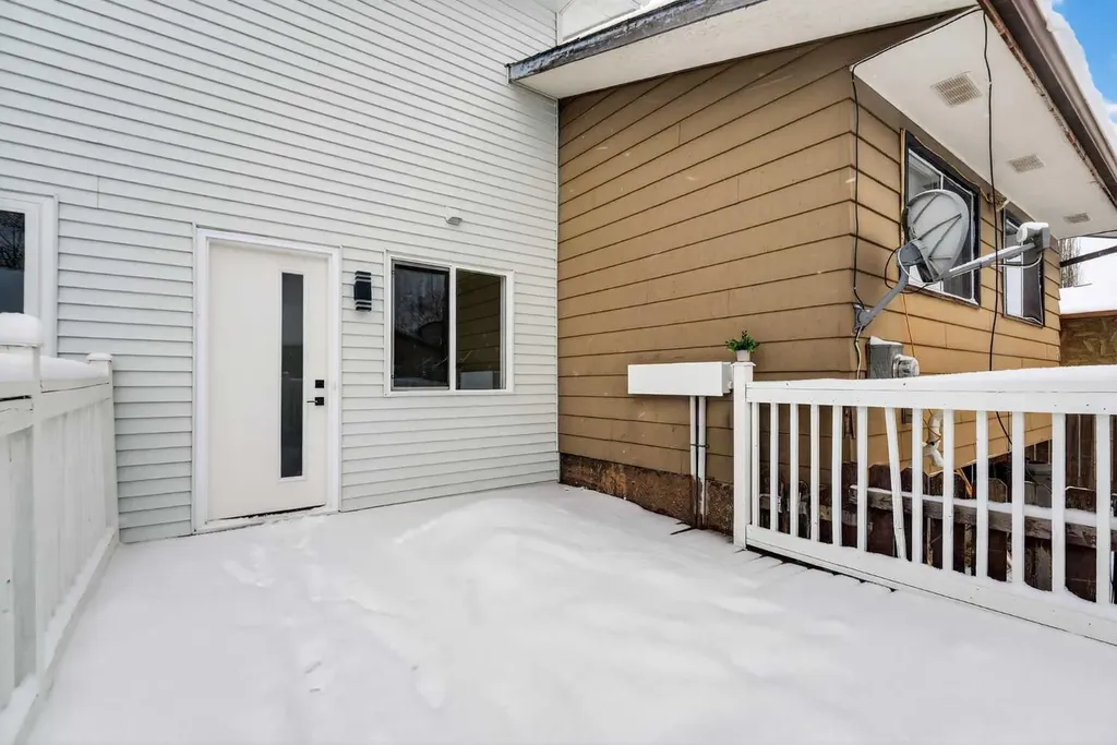 5625 Templehill Road NE Calgary AB T1Y 4C1