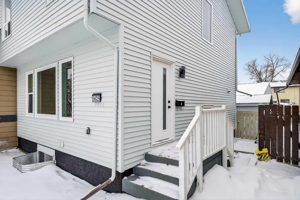 5625 Templehill Road NE Calgary AB T1Y 4C1