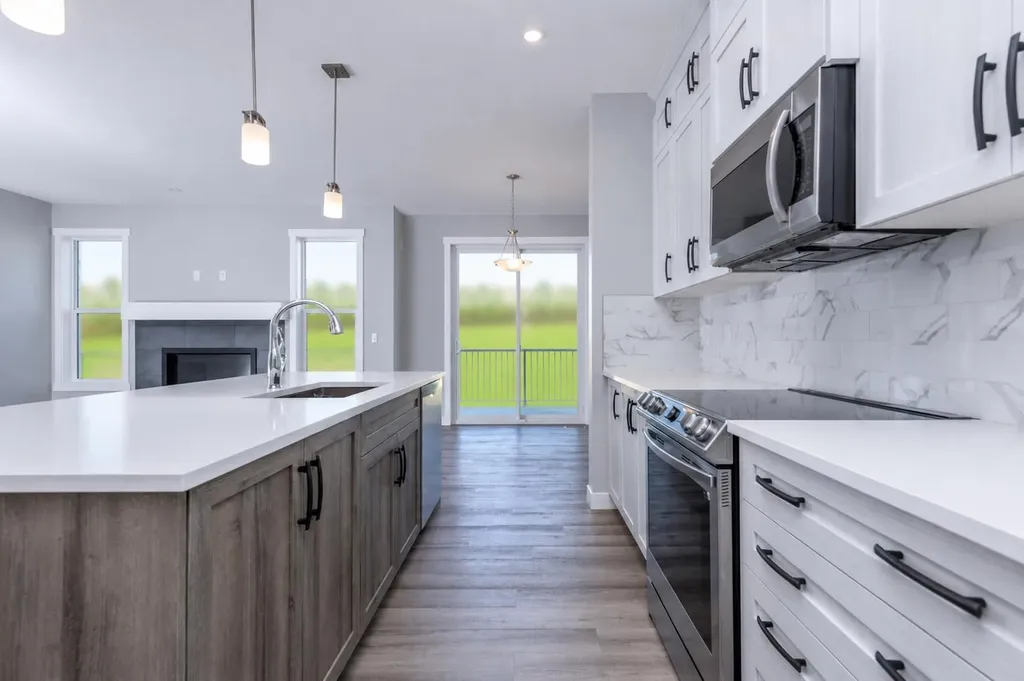 24 Willow Street Cochrane AB T4C 2V3