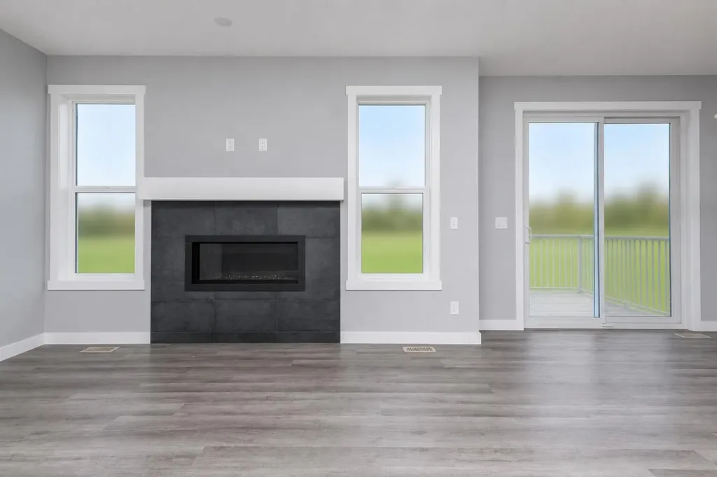24 Willow Street Cochrane AB T4C 2V3