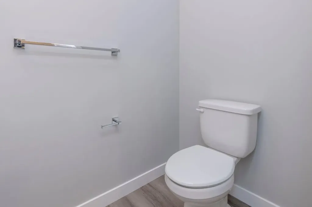 24 Willow Street Cochrane AB T4C 2V3